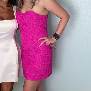 Lilly Pulitzer Berry Sangri Demi
Corded Floral Lace Cocktail Dress